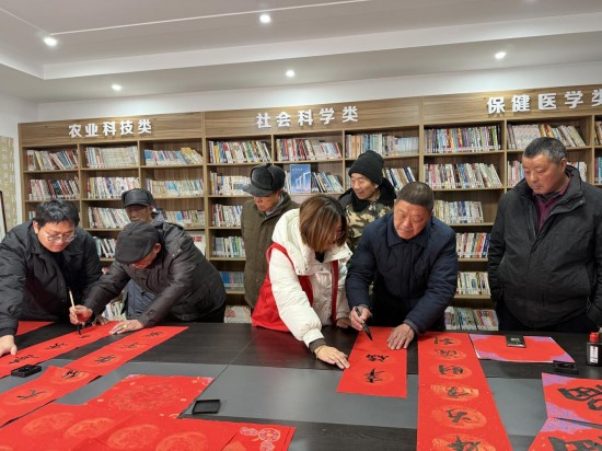 泰州姜堰张甸镇：五谷纳福粥 睦邻迎新春_fororder_图片 3