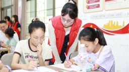 南京师范大学外国语学院实践队走进常州茶山街道开展红色文化双语课堂