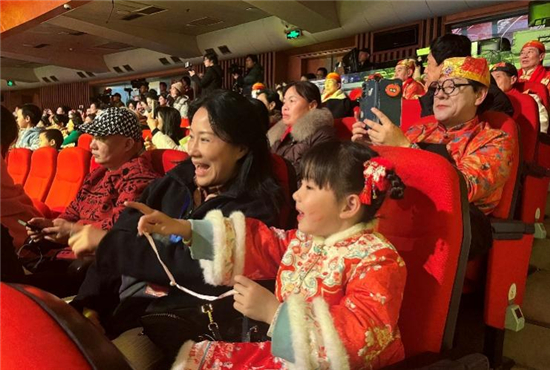 华裳新章从诗里苏醒 全国“旗袍·诗歌春晚”热动金陵_fororder_图片9