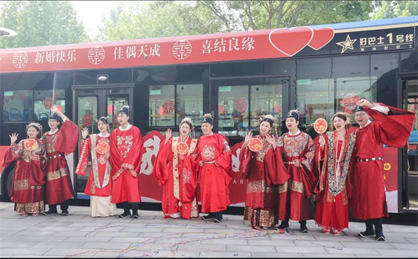泰州：集体婚礼倡导文明新风_fororder_20