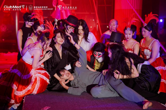 世界文学之都飘来“苏”式年味 《大师和玛格丽特》亮相仙林