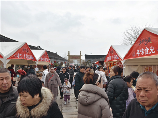 南通崇川：唐闸年货大集火热开市 民俗文化与新春消费深度融合_fororder_图片2