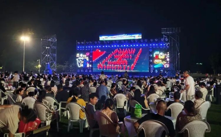 83.7万人次！4.7亿元！“苏超”引爆南通消费_fororder_8