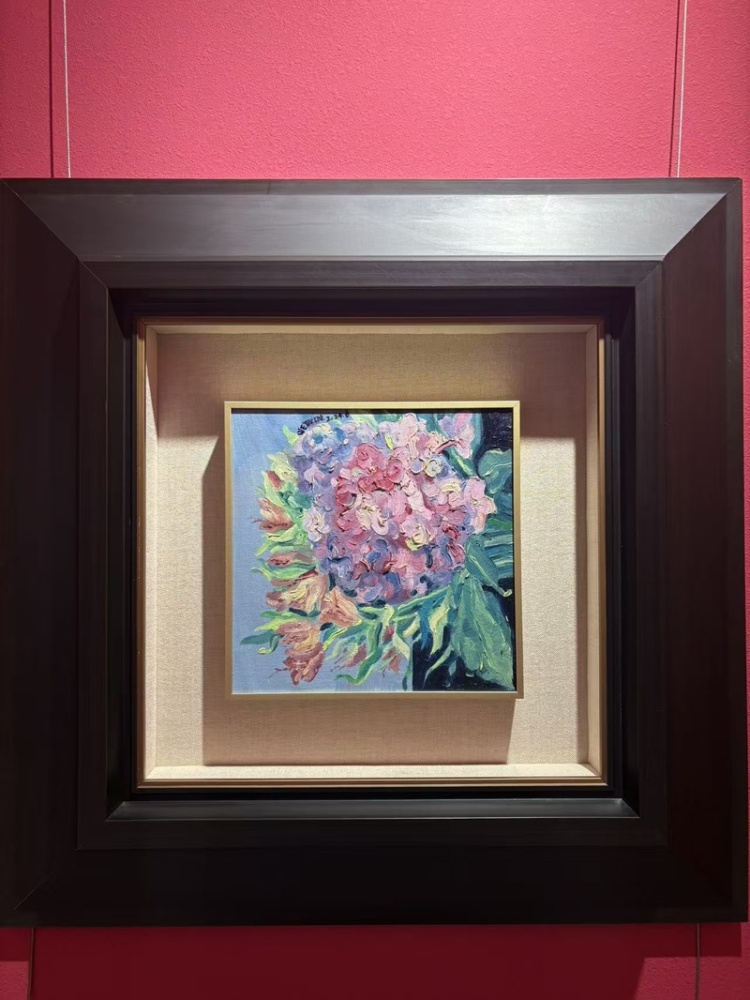 魏沁个展《曼丽红——绮花如梦·沁水凝香》开幕