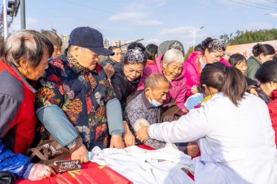 泰州海陵京泰路街道：党建领航聚民心 志愿服务暖万家_fororder_图片 1