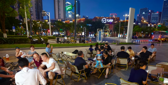 点亮夏夜烟火气 南京市民游客共享城市美好生活_fororder_图片 4