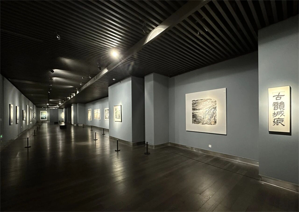 “金陵新意——南京主题艺术展”亮相金陵美术馆 多维艺术语言勾勒古都新韵_fororder_23