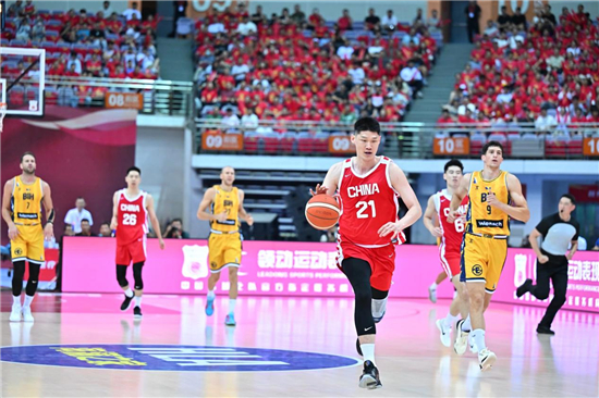 中国男篮75-72险胜波黑！两连胜剑指亚洲杯！_fororder_图片17