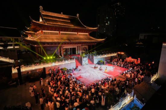 盐城市博物馆新馆开放五周年:行业年会启幕 汉服雅集点亮博物馆之夜