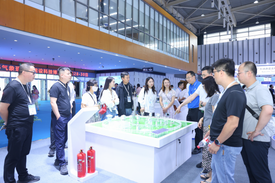 助力“产学研用”深度融合 2025气象现代化建设科技博览会在南京开幕_fororder_图片 3