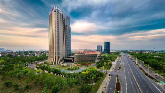 泰州海陵:工业强区筑根基 多极发力冲刺“千亿主城” 泰州海陵:工业强区筑根基 多极发力冲刺“千亿主城”_fororder_IMG_1669