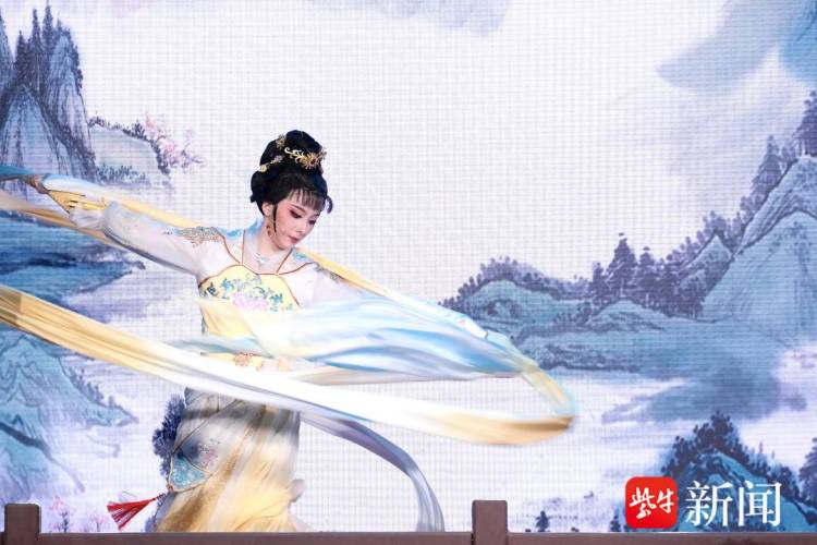 戏韵满街巷！南京熙南里廿一熙园越剧折子戏开演