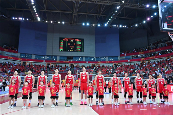 中国男篮75-72险胜波黑！两连胜剑指亚洲杯！_fororder_图片22