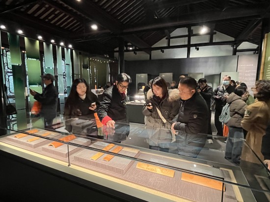 近60件非遗竹刻展出 苏州博物馆推出王威嘉定竹刻艺术展