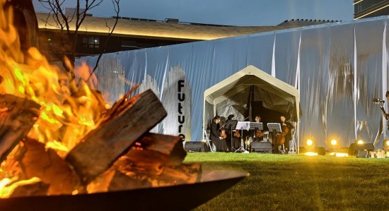 “跟着节气游港城”2025收官之作 未来之门迎冬篝火音乐会圆满落幕_fororder_图片 2