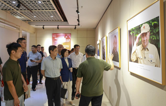 九三学社泰州市委员会举办九三学社创建80周年主题展览_fororder_20250904998d02252f354db7a80b00e2727d6bef_20250904c97c0fa805fc44fc87454c596ec052cb