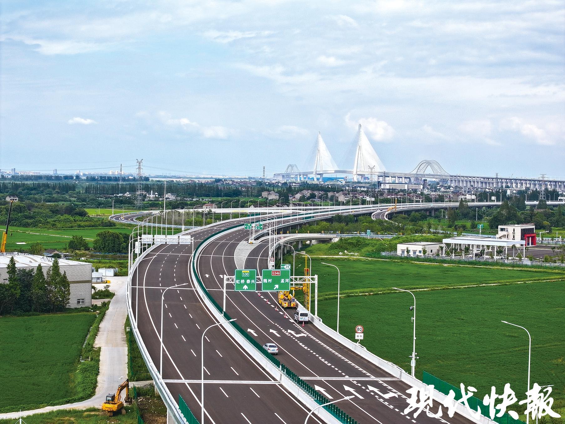 又一座世界级大桥建成！常泰长江大桥通车，常泰两地20分钟直达