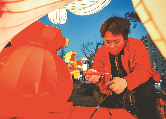 南京秦淮“飞马”亮灯记_fororder_20260115_093103_009