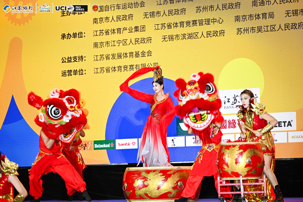 骑征吴越 逐梦江南！江苏银行·2025第十三届环太湖国际公路自行车赛暨长三角穿越赛启幕_fororder_WZ9_6166_wm__10267367