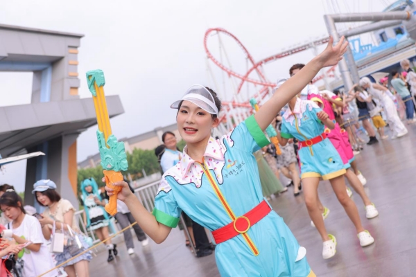 淮安方特“复古风情节”盛夏狂欢正酣 暑期特惠欢乐再续_fororder_图片3_副本