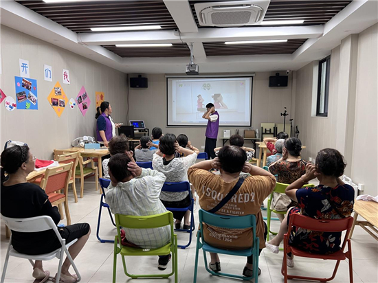 南通大学医学院“新丝路 健康行”服务团开展系列科普实践活动_fororder_图片1_副本