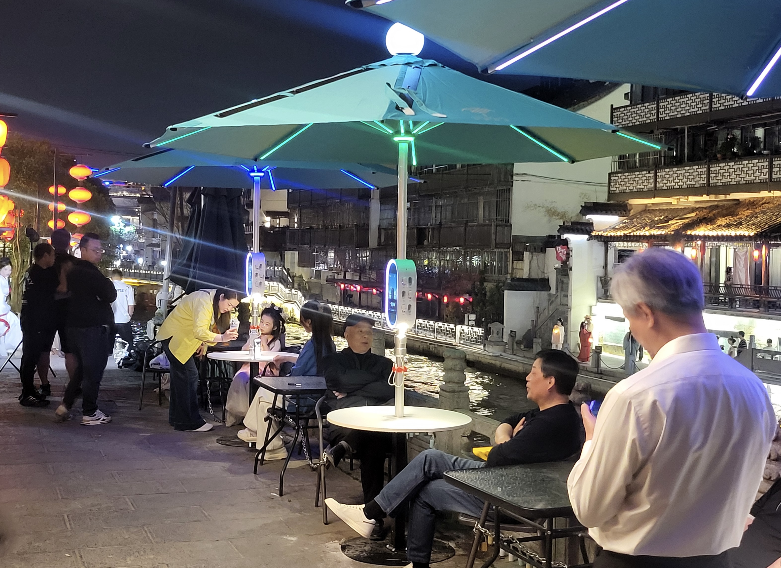 江苏南京：场景驱动，绘就城市“焕新”图景