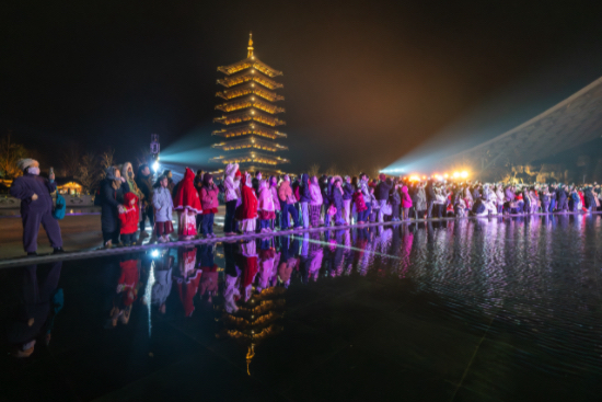 千年钟声叩响新岁 牛首山以传统民俗与现代科技奏响跨年文化乐章_fororder_IMG_1456