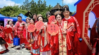 52对新人缘聚金坛盐湖城 2026“江苏超爱你”青年集体婚礼落幕