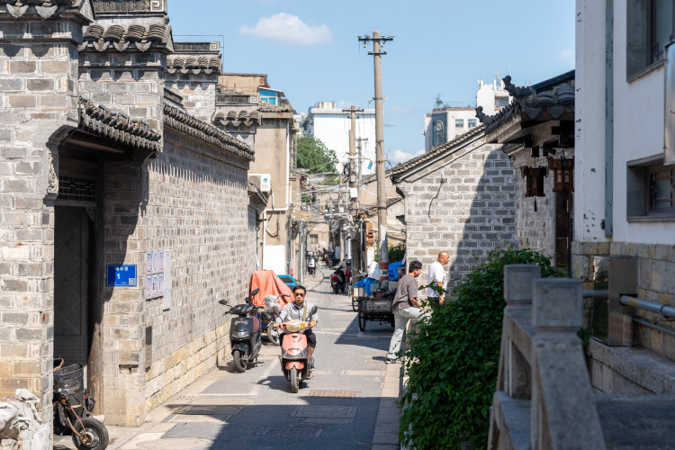 来鸣羊街转转，感受原汁原味老南京