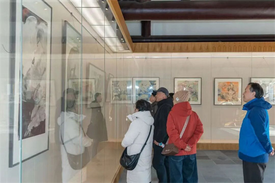 心顺花开——赵治平、赵怡文父子花鸟画展在扬州瘦西湖开幕_fororder_640 (1)