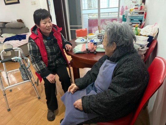 泰州海陵城西街道多社区同心战雪 筑牢严冬安全防线_fororder_图片 3