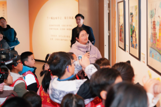 艺术赋能美好生活 盐城市美术馆双展联动奏响新年文化强音_fororder_IMG_1449