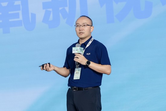 京东方携手联想推出旗舰商用显示器 Oxide氧化物技术引领绿色智显新变革_fororder_图片 2