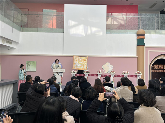 “锦绣中华·霓裳同心——苏韵江南与丝路哈密服饰文化展”在苏州丝绸博物馆启幕_fororder_图片1_副本