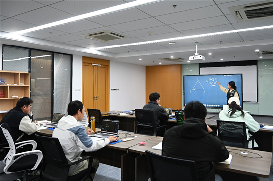 淮安清江浦低空经济“翼启向未来”