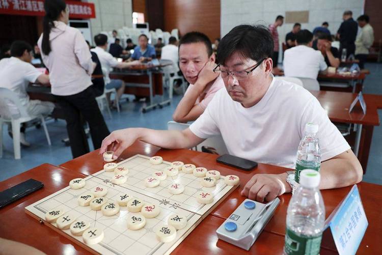 第二届职工运动“益康杯”职工棋类三项赛举行