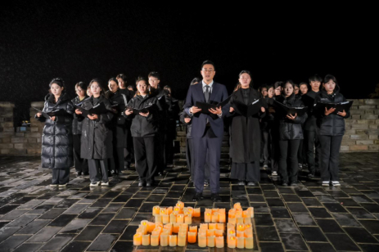 南京“12·12 和平之夜”接力诵读:以声为炬,薪火永递