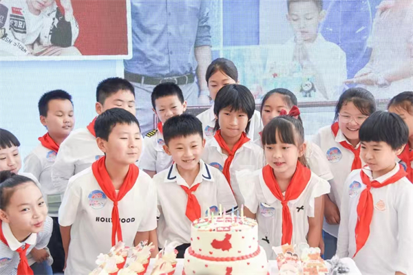 童心向党 泰州海陵举行十岁集体生日文明实践活动_fororder_15