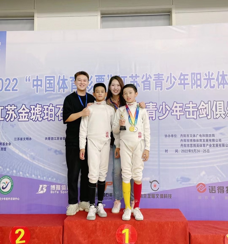 从剑台到 “苗圃”：无穹击剑李志轩的击剑播种路_fororder_20250828_152224_004