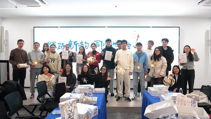 无限风光向中亚 中国—中亚贸易畅通合作平台揭牌