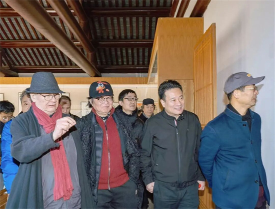 心顺花开——赵治平、赵怡文父子花鸟画展在扬州瘦西湖开幕_fororder_640 (2)