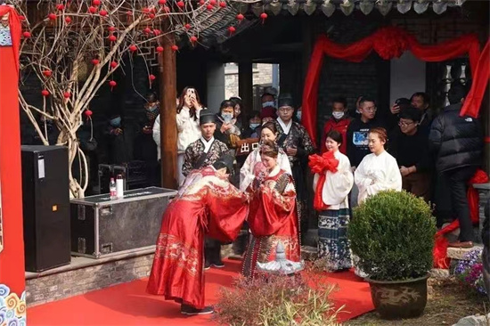 视频丨淮安盱眙：推进婚俗改革 让幸福像花儿一样绽放