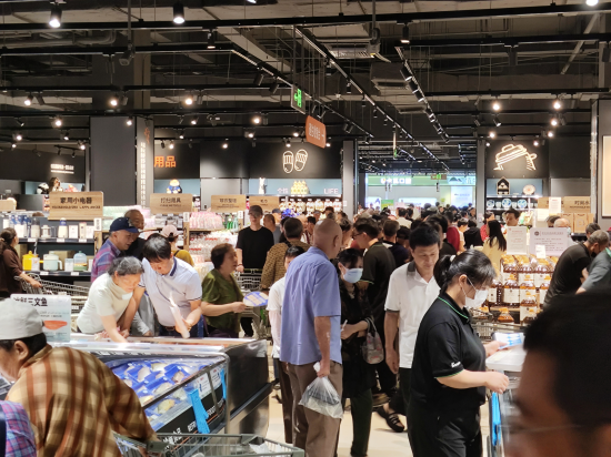 南京江宁万达广场店开业 永辉超市胖东来模式调改交出100店答卷_fororder_图片 2
