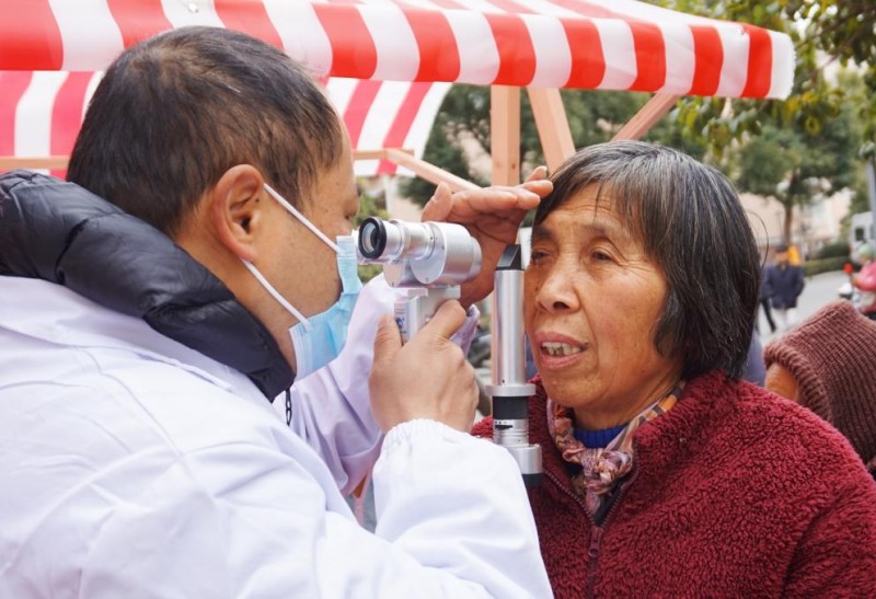 共情・共建・共生：一个安置社区的治理辩证法