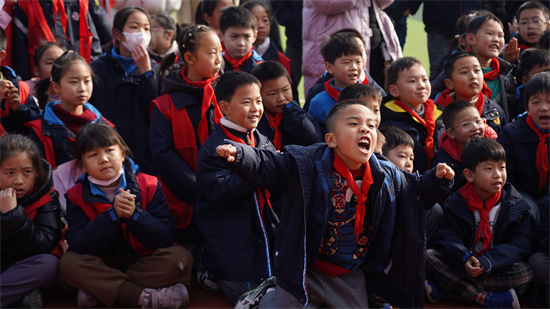 江苏省航空产业协会与南京南外仙林分校紫东江宁学校战略合作签约暨无人机足球开班仪式圆满举行_fororder_微信图片_20251230155237_1649_225