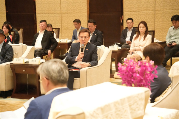 共商发展新机遇 香港科技经贸考察团赴宁考察_fororder_15