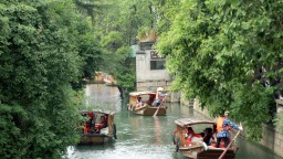 苏州：“水上游”为游客夏日添凉意