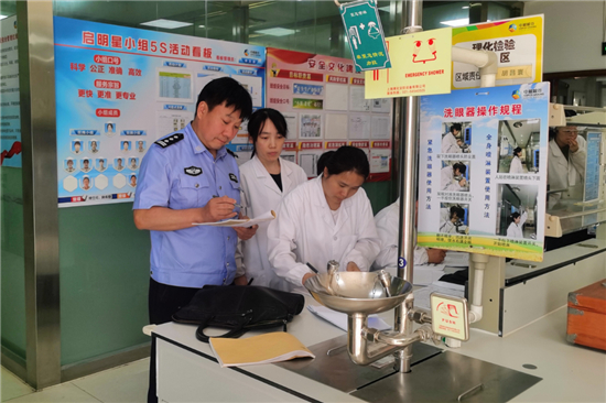 江阴公安：黄金3分钟极限救援_fororder_图片3
