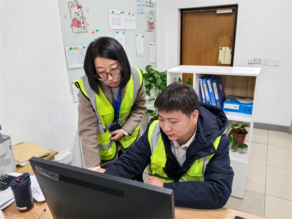 东航江苏公司地面服务部“春潮敢为”青年学习小组：挺膺担当勇作为_fororder_第三部分