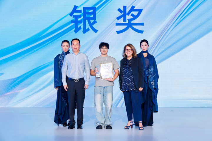 两大秀场同日竞艳 助推“时尚常熟”品牌再出圈